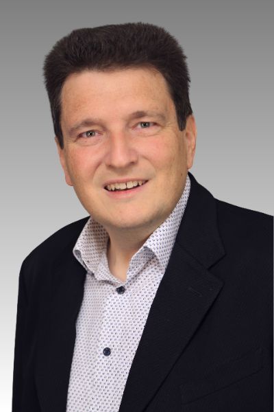 Dr. Andreas Viertelhausen