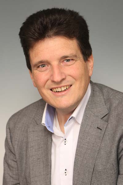 Dr. Andreas Viertelhausen